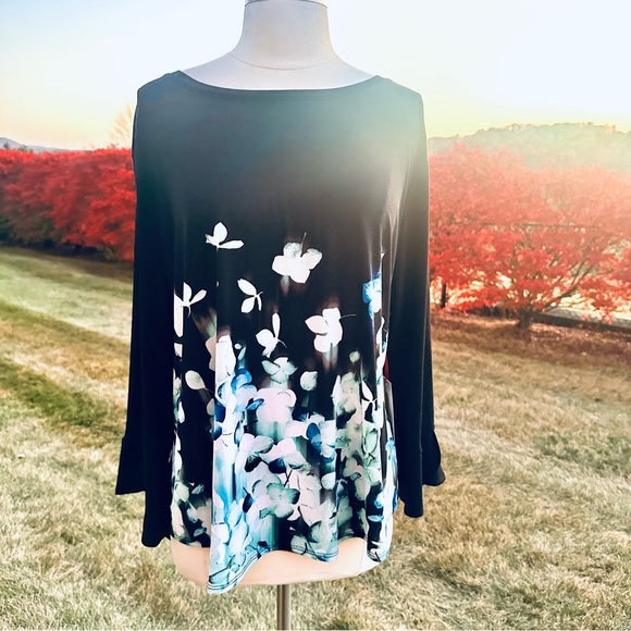 Elle Crepe Tee Top - Picture 1 of 13